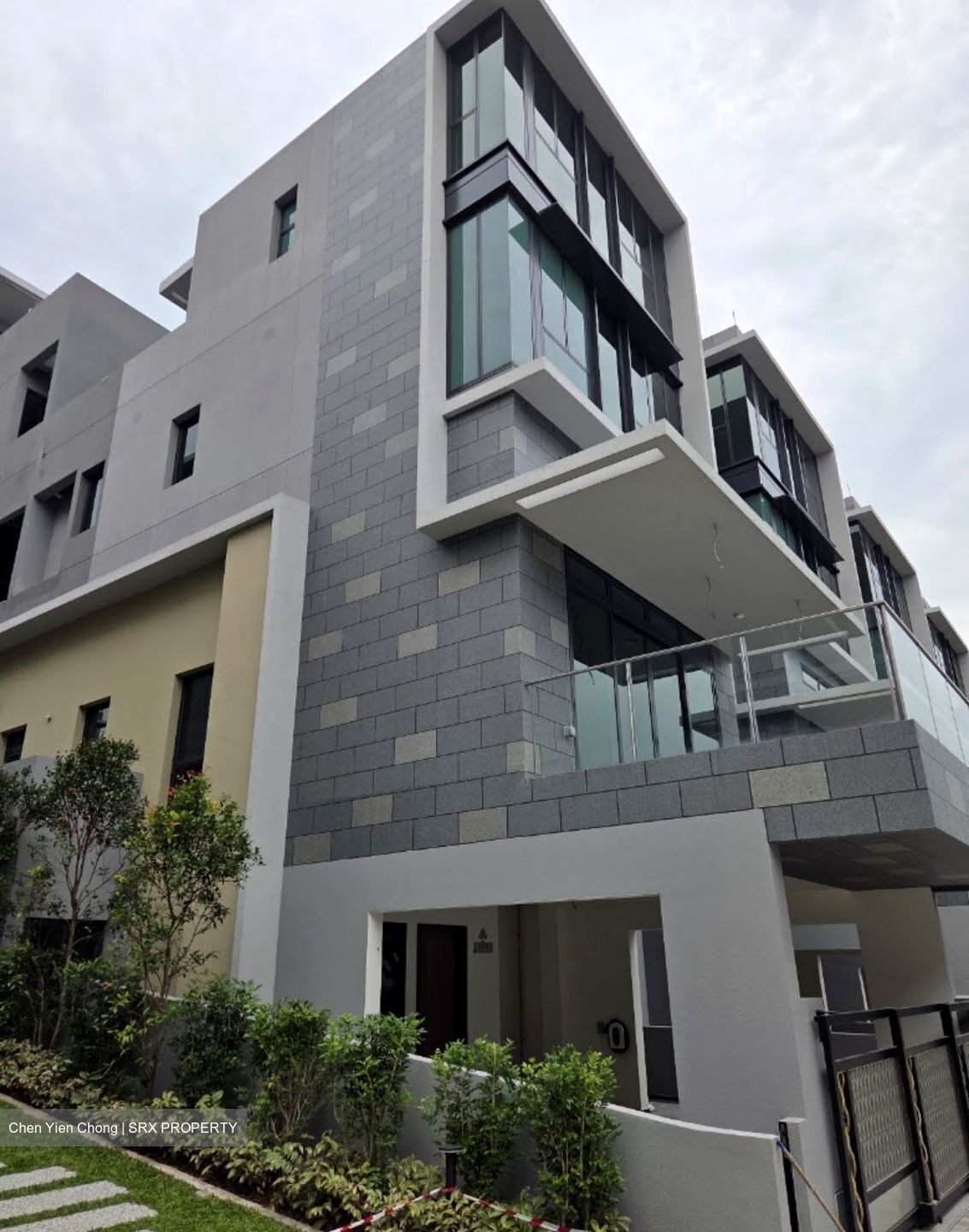 Belgravia Ace (D28), Terrace #582987631
